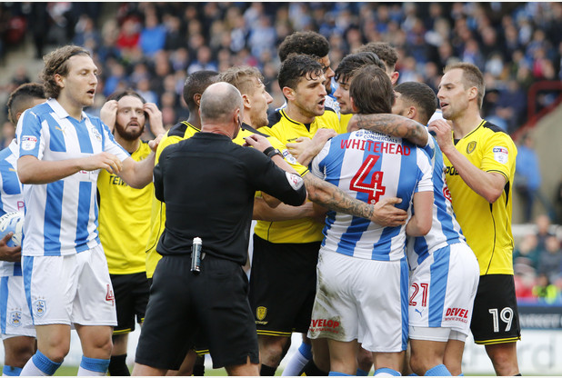 Huddersfield Town vs Burton Albion
SkyBet EFL Championship
01_04_17